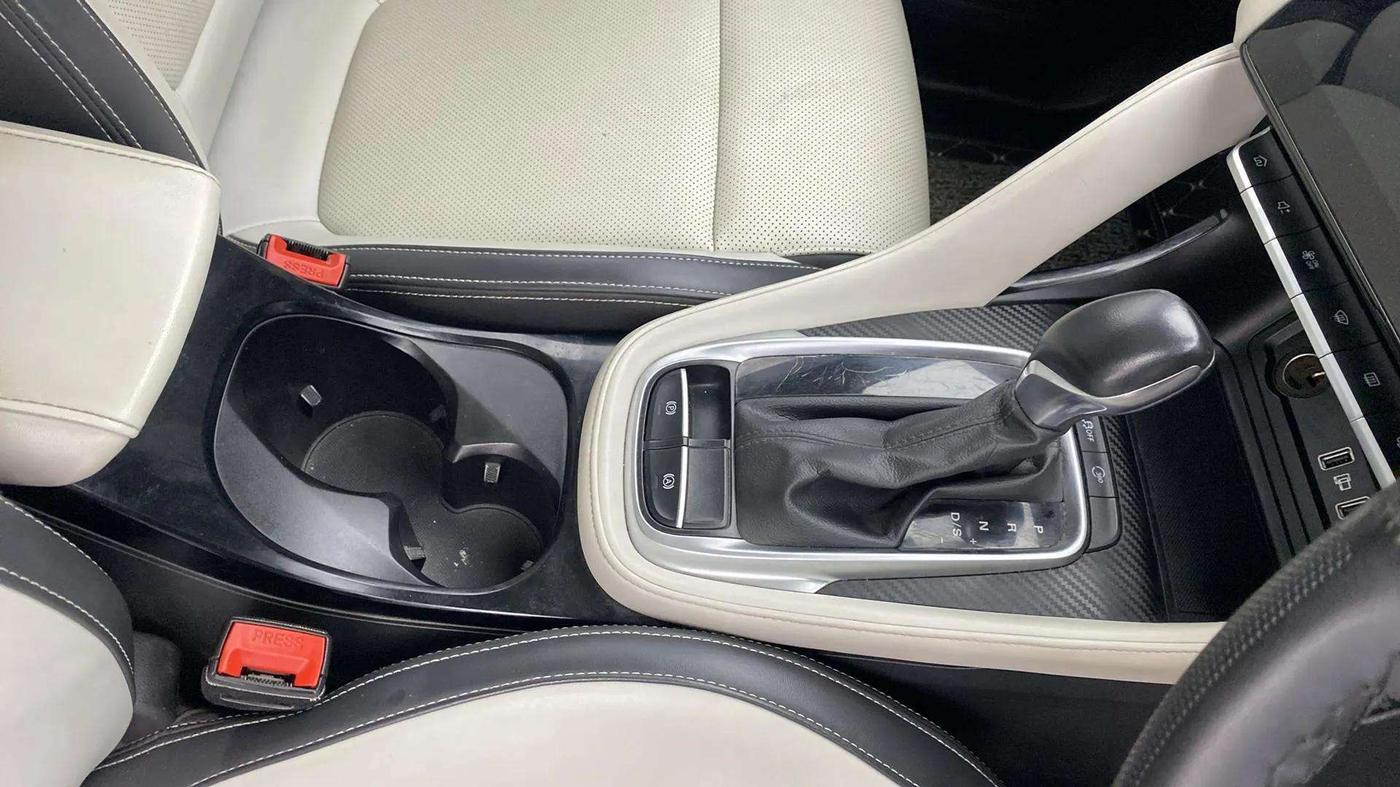 2022 MG ASTOR SAVVY 1.5 CVT, Petrol, Automatic, 44,753 km, Gear Lever
