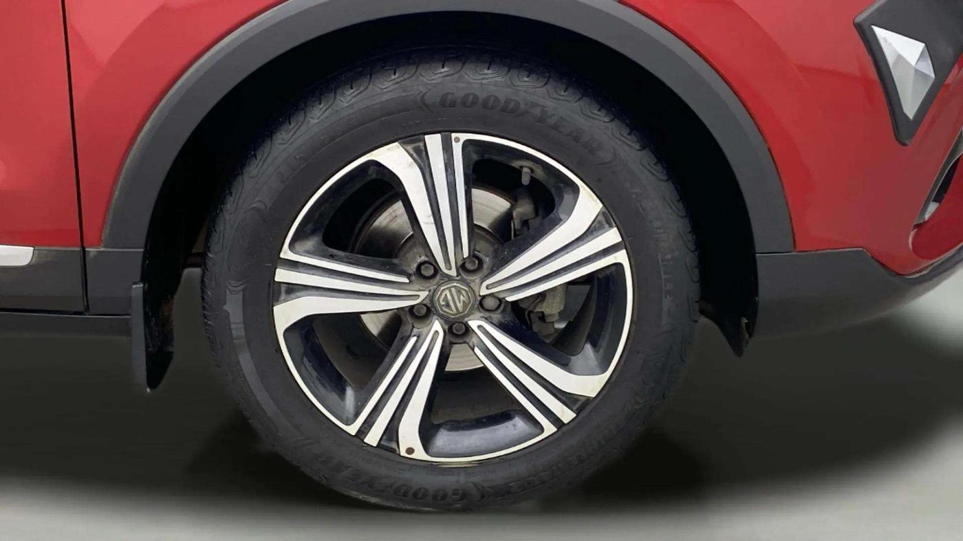 2022 MG ASTOR SAVVY 1.5 CVT, Petrol, Automatic, 44,753 km, Right Front Wheel