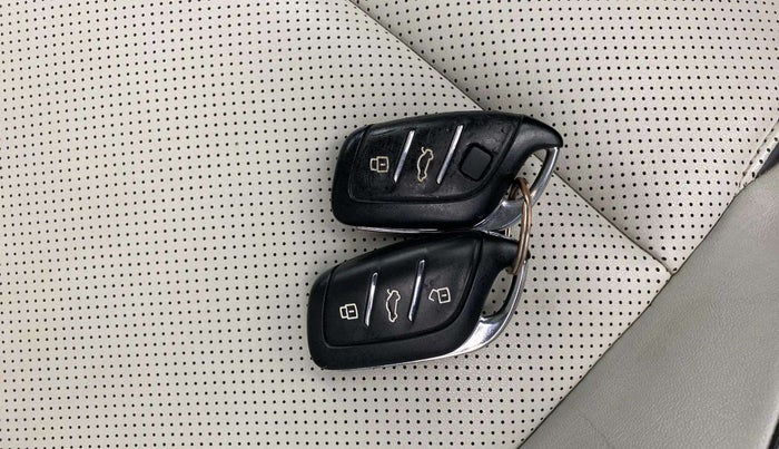 2022 MG ASTOR SAVVY 1.5 CVT, Petrol, Automatic, 44,545 km, Key Close Up