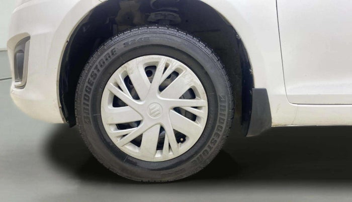 2015 Maruti Swift VDI ABS, Diesel, Manual, 70,779 km, Left Front Wheel