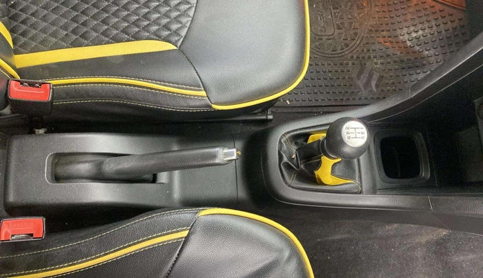 2015 Maruti Swift VDI ABS, Diesel, Manual, 70,779 km, Gear Lever