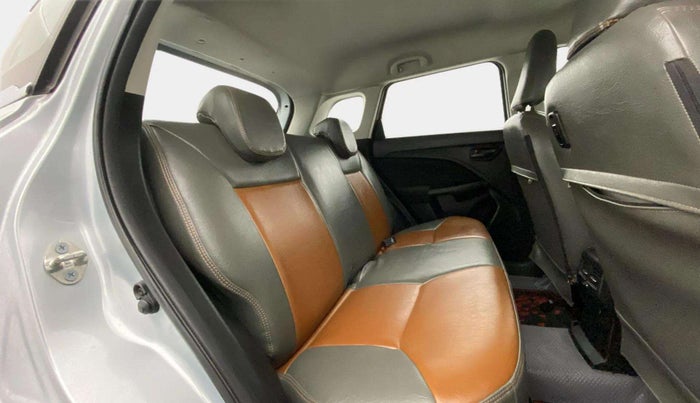2022 Maruti BREZZA VXI AT SMART HYBRID, Petrol, Automatic, 64,336 km, Right Side Rear Door Cabin