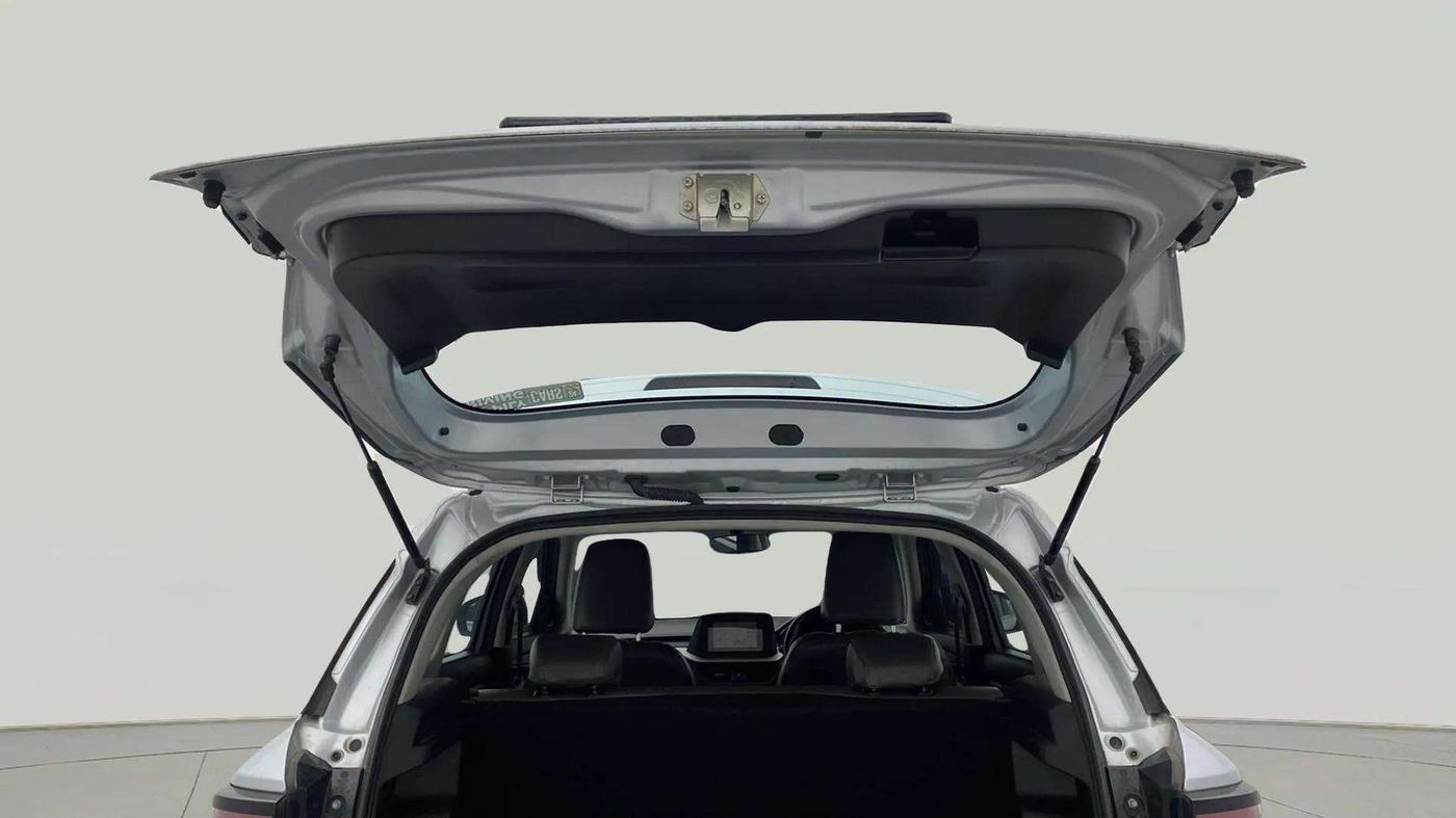 2022 Maruti BREZZA VXI AT SMART HYBRID, Petrol, Automatic, 64,336 km, Boot Door Open