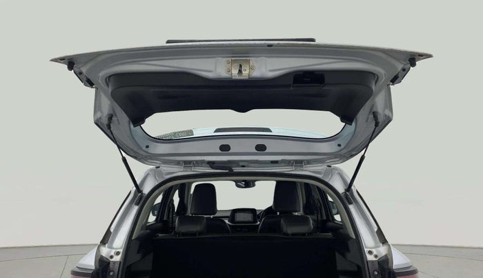 2022 Maruti BREZZA VXI AT SMART HYBRID, Petrol, Automatic, 64,336 km, Boot Door Open