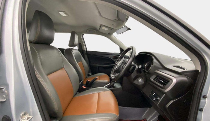2022 Maruti BREZZA VXI AT SMART HYBRID, Petrol, Automatic, 64,336 km, Right Side Front Door Cabin