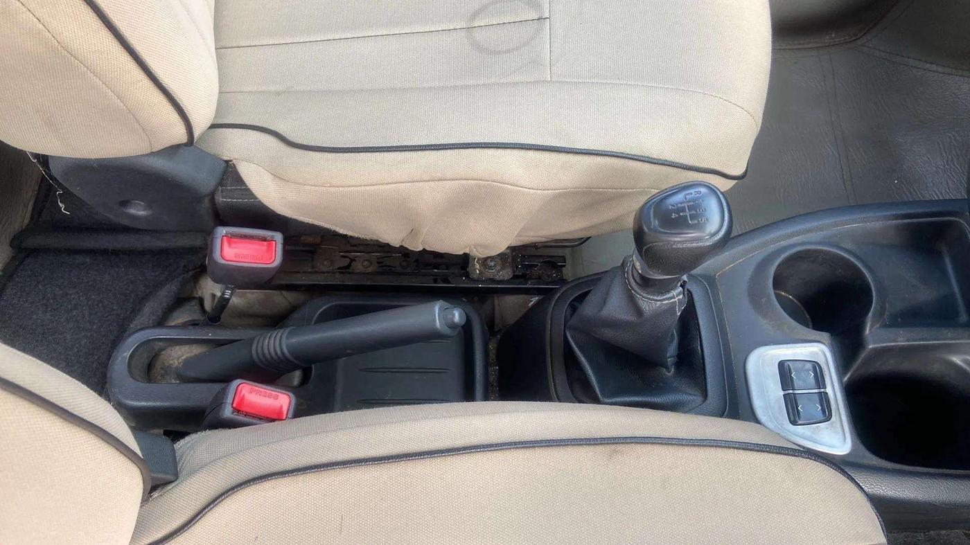 2018 Datsun Redi Go T (O), Petrol, Manual, 84,729 km, Gear Lever