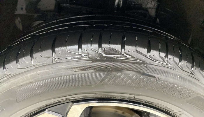 2022 Tata NEXON XZA PLUS DIESEL, Diesel, Automatic, 61,491 km, Left Front Tyre Tread