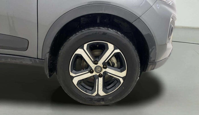 2022 Tata NEXON XZA PLUS DIESEL, Diesel, Automatic, 61,491 km, Right Front Wheel