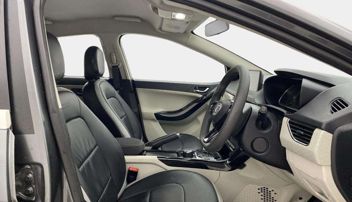 2022 Tata NEXON XZA PLUS DIESEL, Diesel, Automatic, 61,491 km, Right Side Front Door Cabin