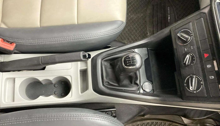 2021 Skoda KUSHAQ ACTIVE 1.0L TSI MT, Petrol, Manual, 54,983 km, Gear Lever