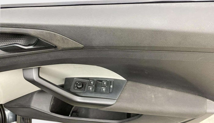 2021 Skoda KUSHAQ ACTIVE 1.0L TSI MT, Petrol, Manual, 54,983 km, Driver Side Door Panels Control