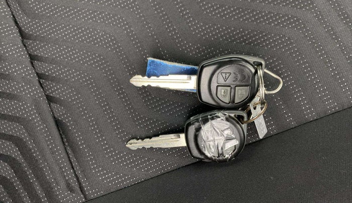 2022 Maruti Swift VXI AMT, Petrol, Automatic, 31,378 km, Key Close Up
