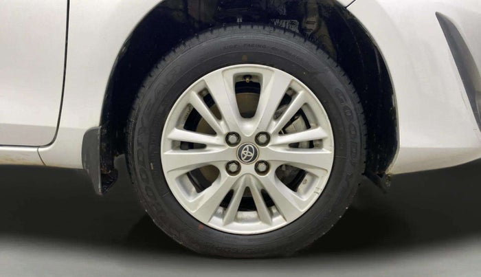2018 Toyota YARIS V CVT, Petrol, Automatic, 29,977 km, Right Front Wheel