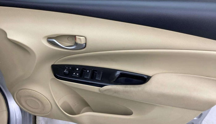 2018 Toyota YARIS V CVT, Petrol, Automatic, 29,977 km, Driver Side Door Panels Control