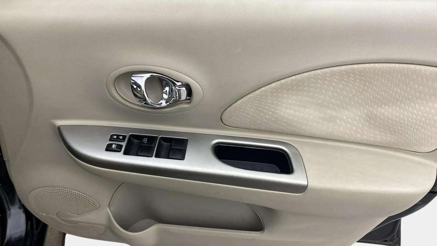 2014 Nissan Micra XV CVT, Petrol, Automatic, 51,408 km, Driver Side Door Panels Control