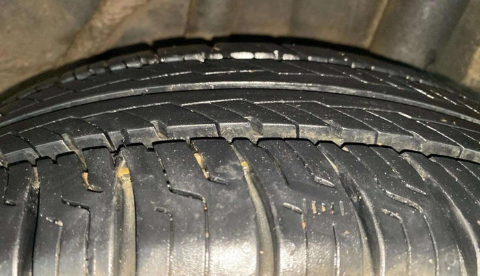 2017 Honda Brio S MT, Petrol, Manual, 56,895 km, Left Rear Tyre Tread