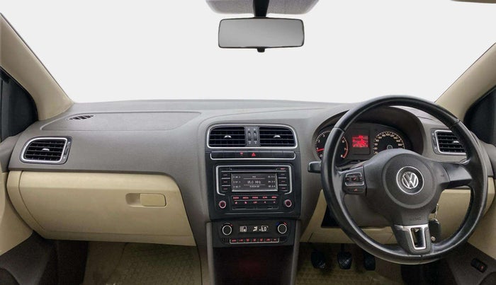2014 Volkswagen Vento HIGHLINE 1.6 MPI, Petrol, Manual, 61,065 km, Dashboard