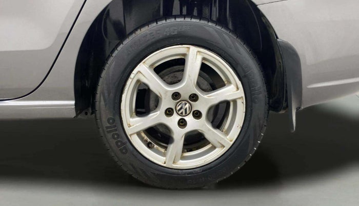 2014 Volkswagen Vento HIGHLINE 1.6 MPI, Petrol, Manual, 61,065 km, Left Rear Wheel