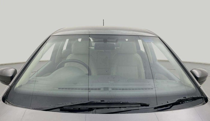 2014 Volkswagen Vento HIGHLINE 1.6 MPI, Petrol, Manual, 61,065 km, Front Windshield