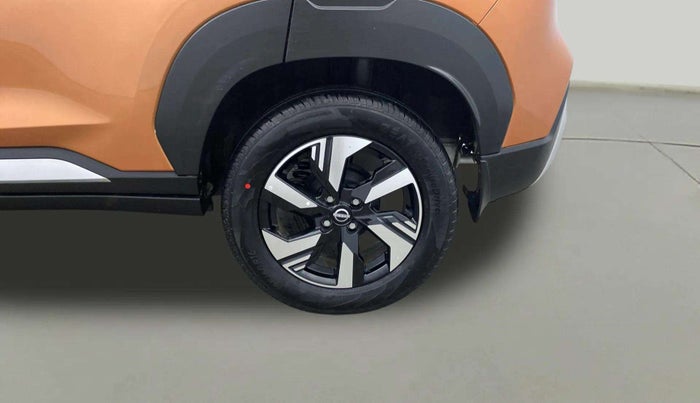 2024 Nissan MAGNITE Tekna Plus B4D 1.0 Petrol MT Dual Tone, Petrol, Manual, 2,263 km, Left Rear Wheel