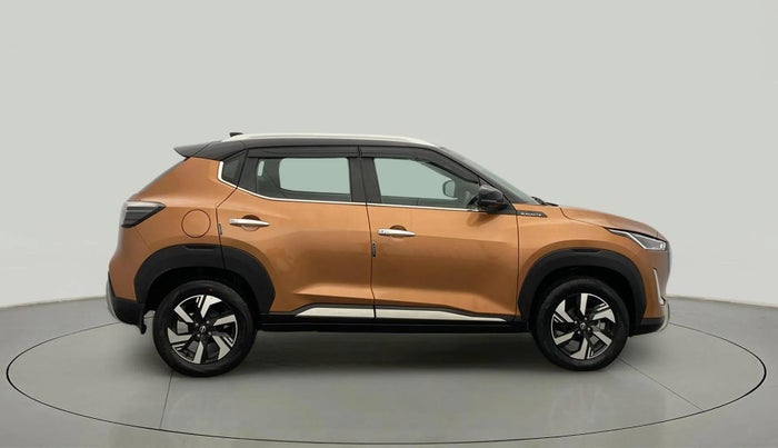 2024 Nissan MAGNITE Tekna Plus B4D 1.0 Petrol MT Dual Tone, Petrol, Manual, 2,263 km, Right Side View