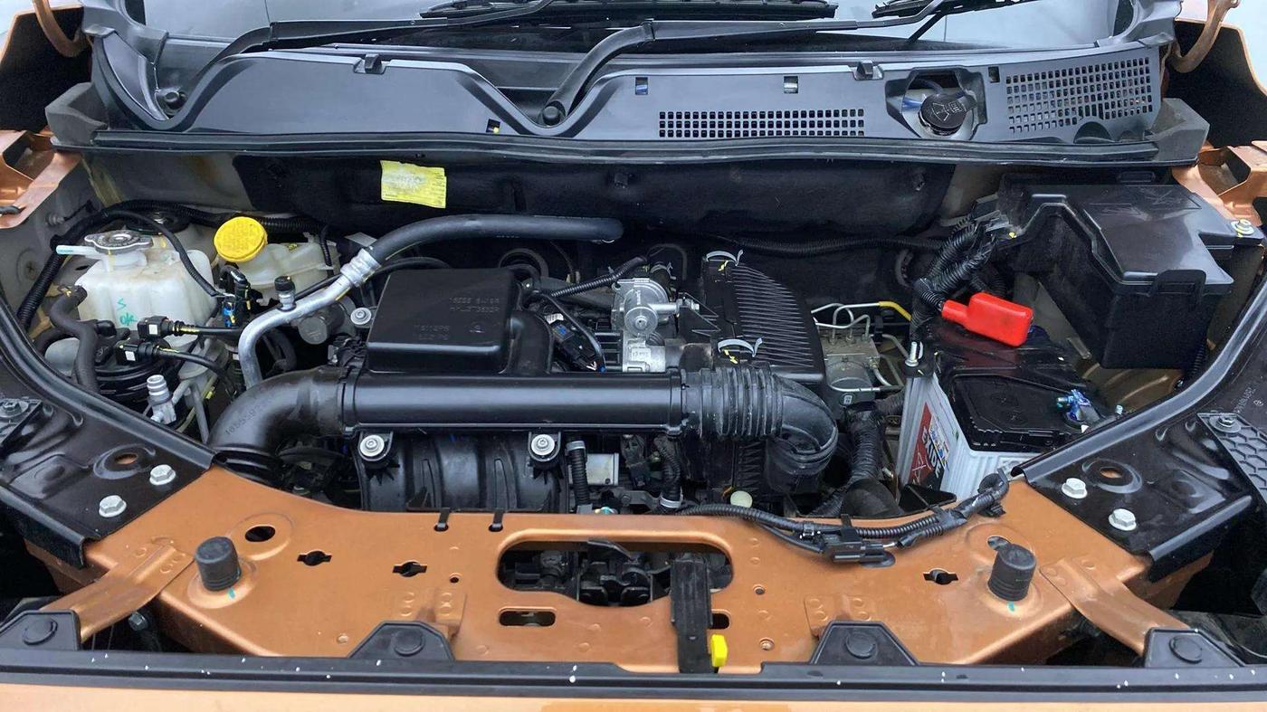 2024 Nissan MAGNITE Tekna Plus B4D 1.0 Petrol MT Dual Tone, Petrol, Manual, 2,263 km, Engine View