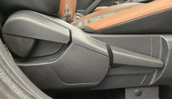 2024 Nissan MAGNITE Tekna Plus B4D 1.0 Petrol MT Dual Tone, Petrol, Manual, 2,263 km, Driver Side Adjustment Panel