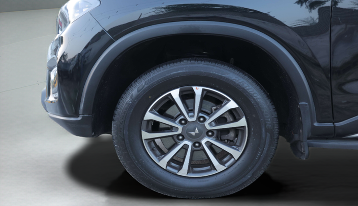 2023 Mahindra SCORPIO-N Z8 L DIESEL MT 2WD 7 STR, Diesel, Manual, 79,734 km, Left Front Wheel