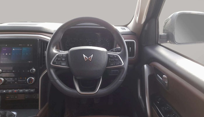 2023 Mahindra SCORPIO-N Z8 L DIESEL MT 2WD 7 STR, Diesel, Manual, 79,734 km, Steering Wheel Close Up