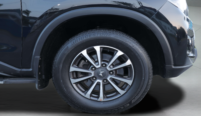 2023 Mahindra SCORPIO-N Z8 L DIESEL MT 2WD 7 STR, Diesel, Manual, 79,734 km, Right Front Wheel