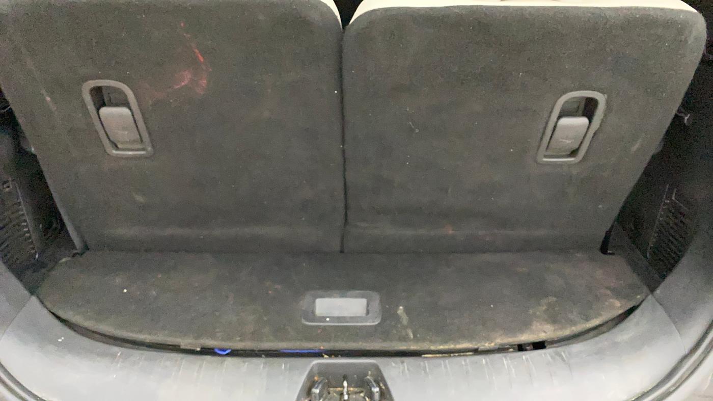 2022 Mahindra XUV700 AX 7 LUXURY D AT 7 STR, Diesel, Automatic, 1,234 km, Boot Inside