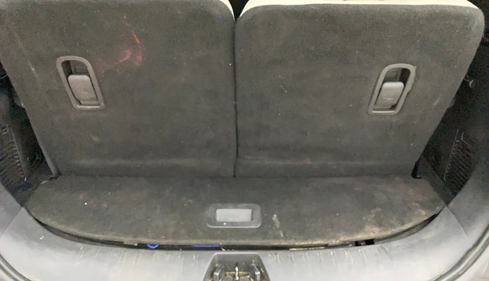 2022 Mahindra XUV700 AX 7 LUXURY D AT 7 STR, Diesel, Automatic, 30,189 km, Boot Inside