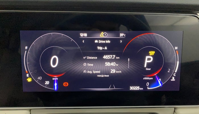 2022 Mahindra XUV700 AX 7 LUXURY D AT 7 STR, Diesel, Automatic, 30,189 km, Odometer Image