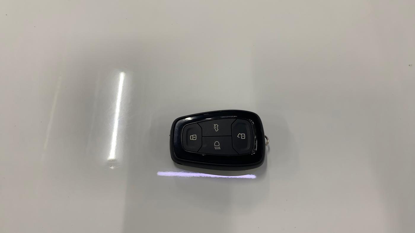 2022 Tata PUNCH ACCOMPLISHED MT, Petrol, Manual, 33,838 km, Key Close Up