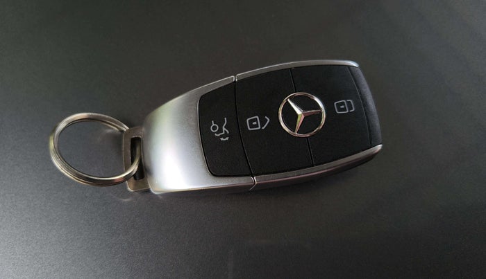 2024 Mercedes Benz GLA Class 220d, Diesel, Automatic, 16,724 km, Key Close Up