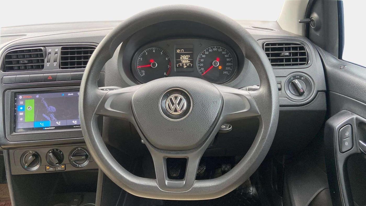 2020 Volkswagen Polo TRENDLINE 1.0L, Petrol, Manual, 73,696 km, Steering Wheel Close Up
