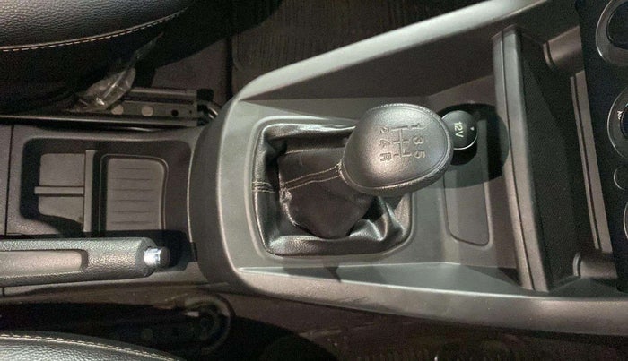 2020 Ford New Figo TITANIUM 1.2 PETROL MT, Petrol, Manual, 15,235 km, Gear Lever