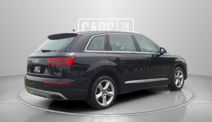 2018 Audi Q7 45 TDI PREMIUM, Diesel, Automatic, 1,02,720 km, Right Back Diagonal