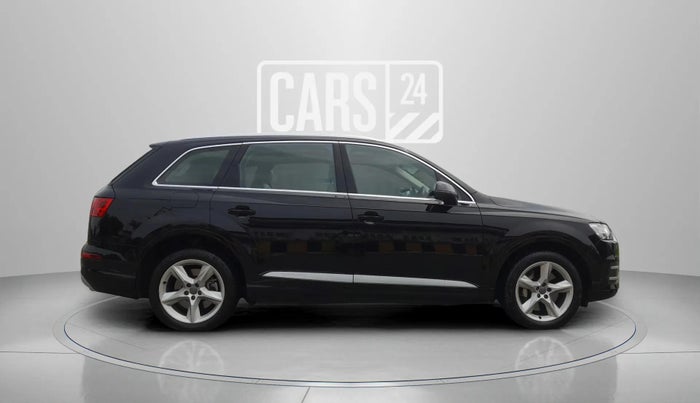2018 Audi Q7 45 TDI PREMIUM, Diesel, Automatic, 1,02,720 km, Right Side View