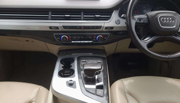 2018 Audi Q7 45 TDI PREMIUM, Diesel, Automatic, 1,02,720 km, Air Conditioner