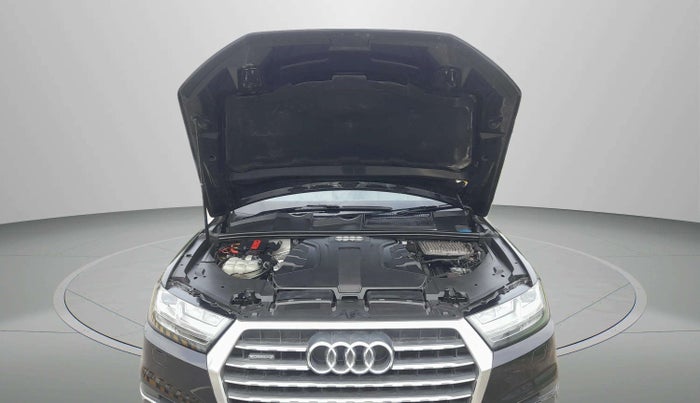 2018 Audi Q7 45 TDI PREMIUM, Diesel, Automatic, 1,02,720 km, Open Bonet