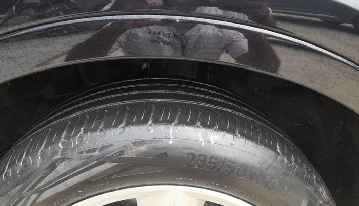 2018 Audi Q7 45 TDI PREMIUM, Diesel, Automatic, 1,02,720 km, Left Rear Tyre Tread