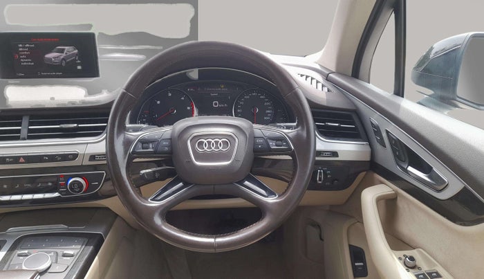 2018 Audi Q7 45 TDI PREMIUM, Diesel, Automatic, 1,02,720 km, Steering Wheel Close Up