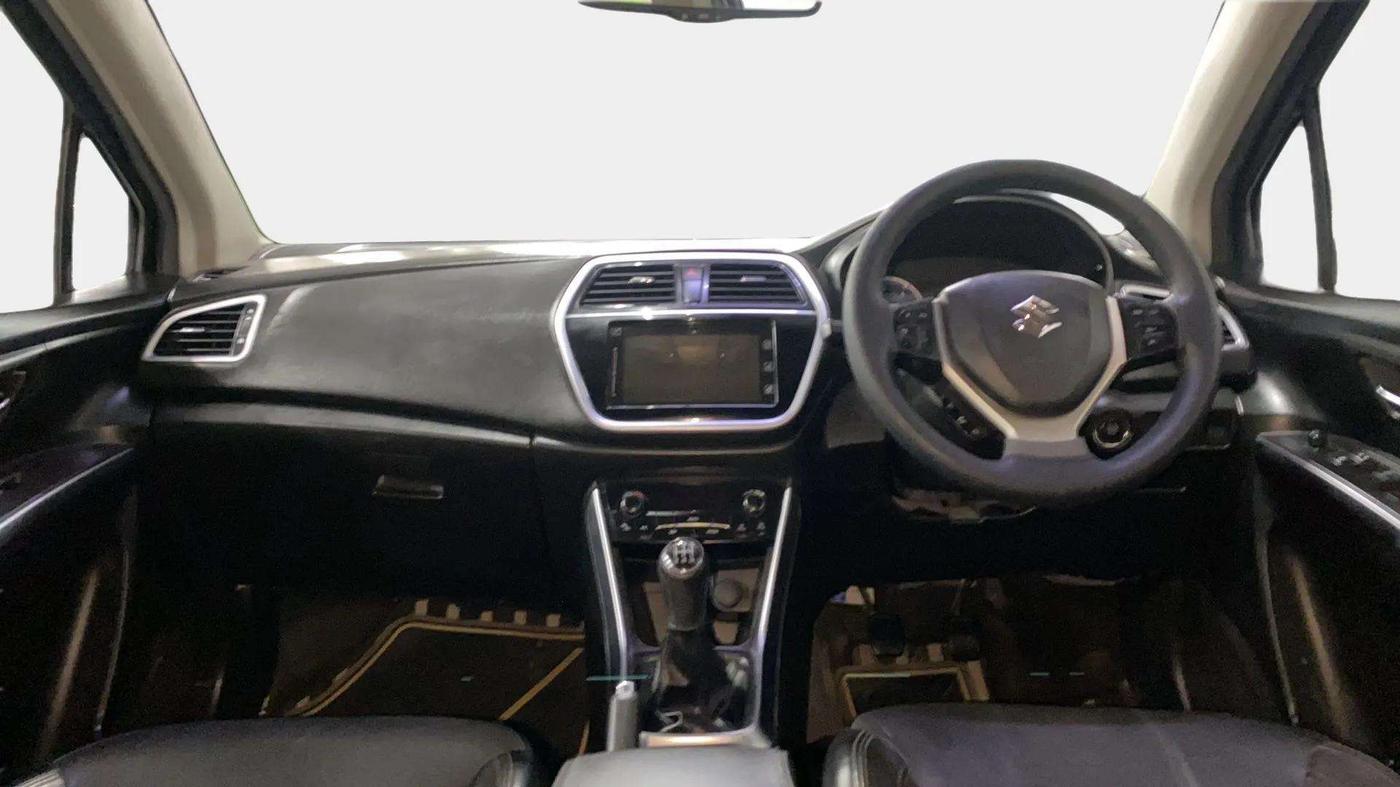 2017 Maruti S Cross ALPHA 1.3, Diesel, Manual, 97,171 km, Dashboard
