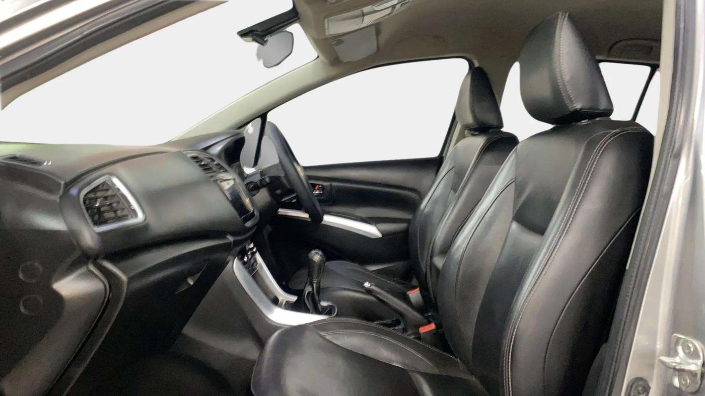 2017 Maruti S Cross ALPHA 1.3, Diesel, Manual, 97,171 km, Right Side Front Door Cabin