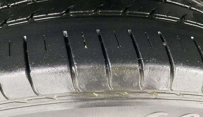 2020 MG HECTOR SUPER 1.5 PETROL, Petrol, Manual, 34,429 km, Right Rear Tyre Tread