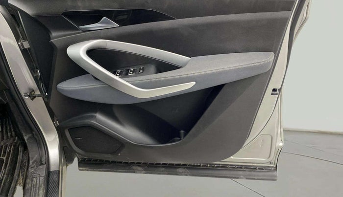 2020 MG HECTOR SUPER 1.5 PETROL, Petrol, Manual, 34,429 km, Driver Side Door Panels Control