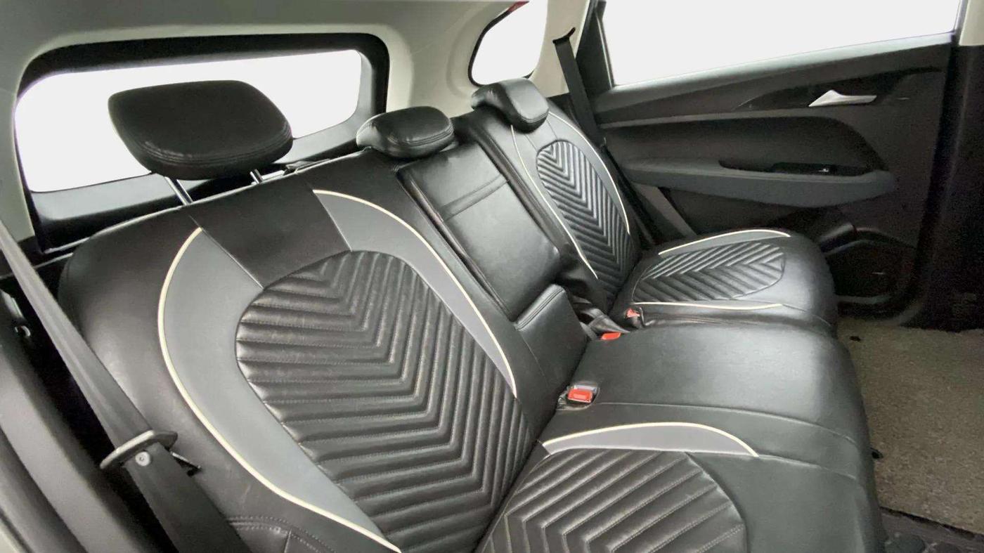2020 MG HECTOR SUPER 1.5 PETROL, Petrol, Manual, 34,474 km, Right Side Rear Door Cabin