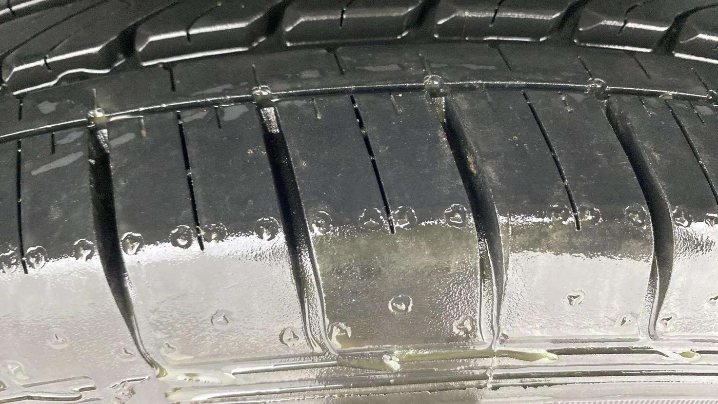2020 MG HECTOR SUPER 1.5 PETROL, Petrol, Manual, 34,474 km, Left Rear Tyre Tread