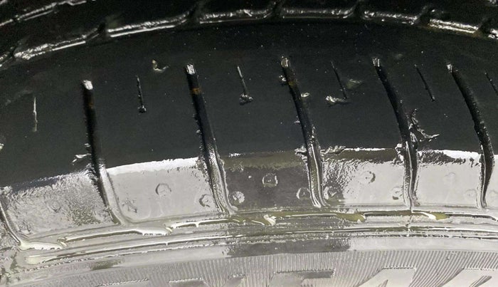 2020 MG HECTOR SUPER 1.5 PETROL, Petrol, Manual, 34,429 km, Left Front Tyre Tread